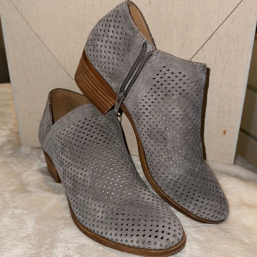 Lucky Brand Baylah Perforated Ankle Booties - Picture 2 of 7